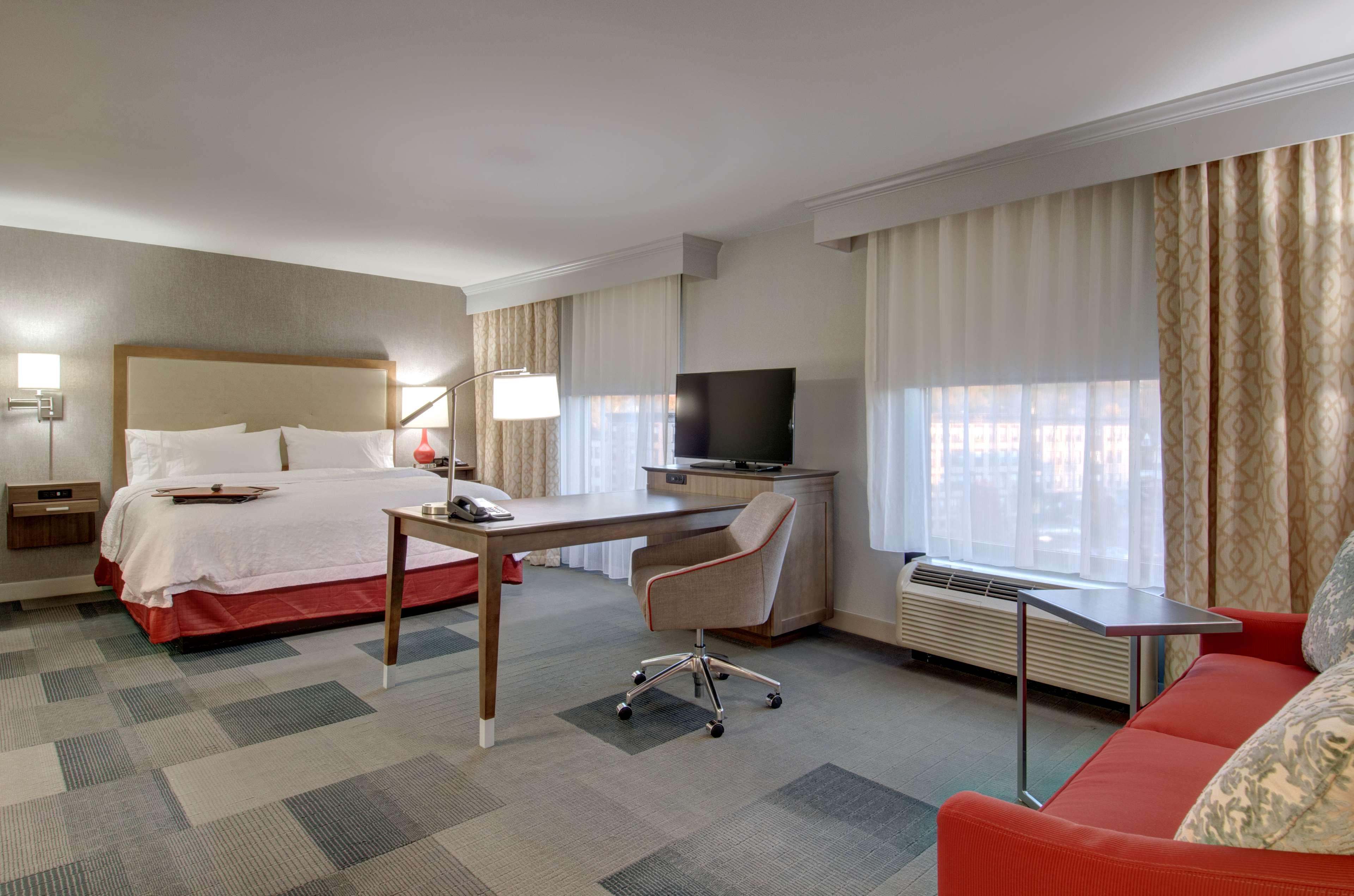 Hampton Inn & Suites Springfield Downtown Bagian luar foto